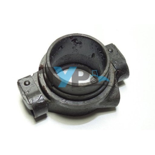 FIAT 450 CLUTCH BEARING CARRIER